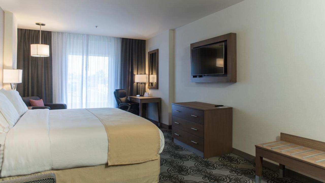 Holiday Inn Express & Suites Chihuahua Juventud By Ihg Екстер'єр фото