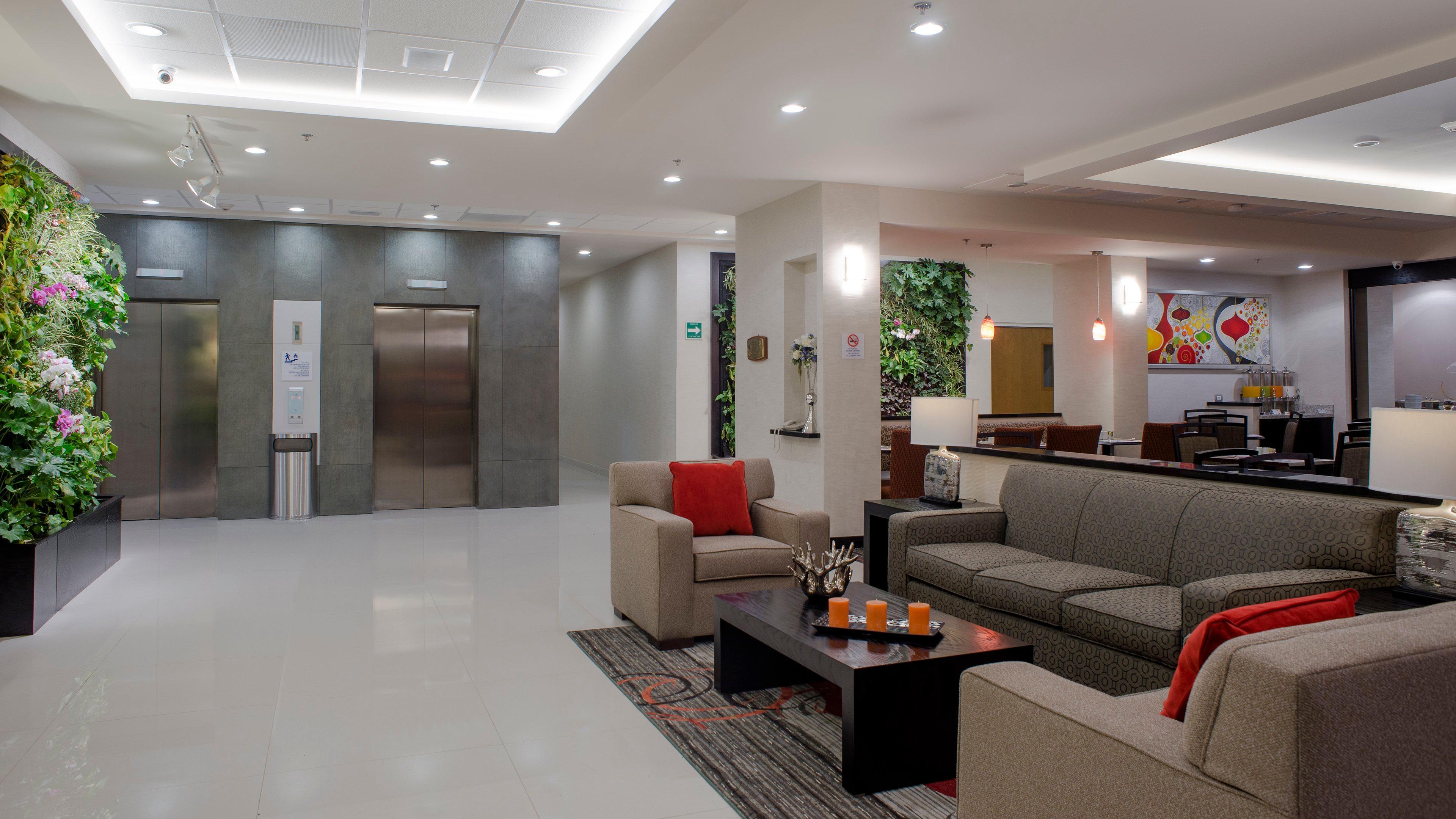 Holiday Inn Express & Suites Chihuahua Juventud By Ihg Екстер'єр фото