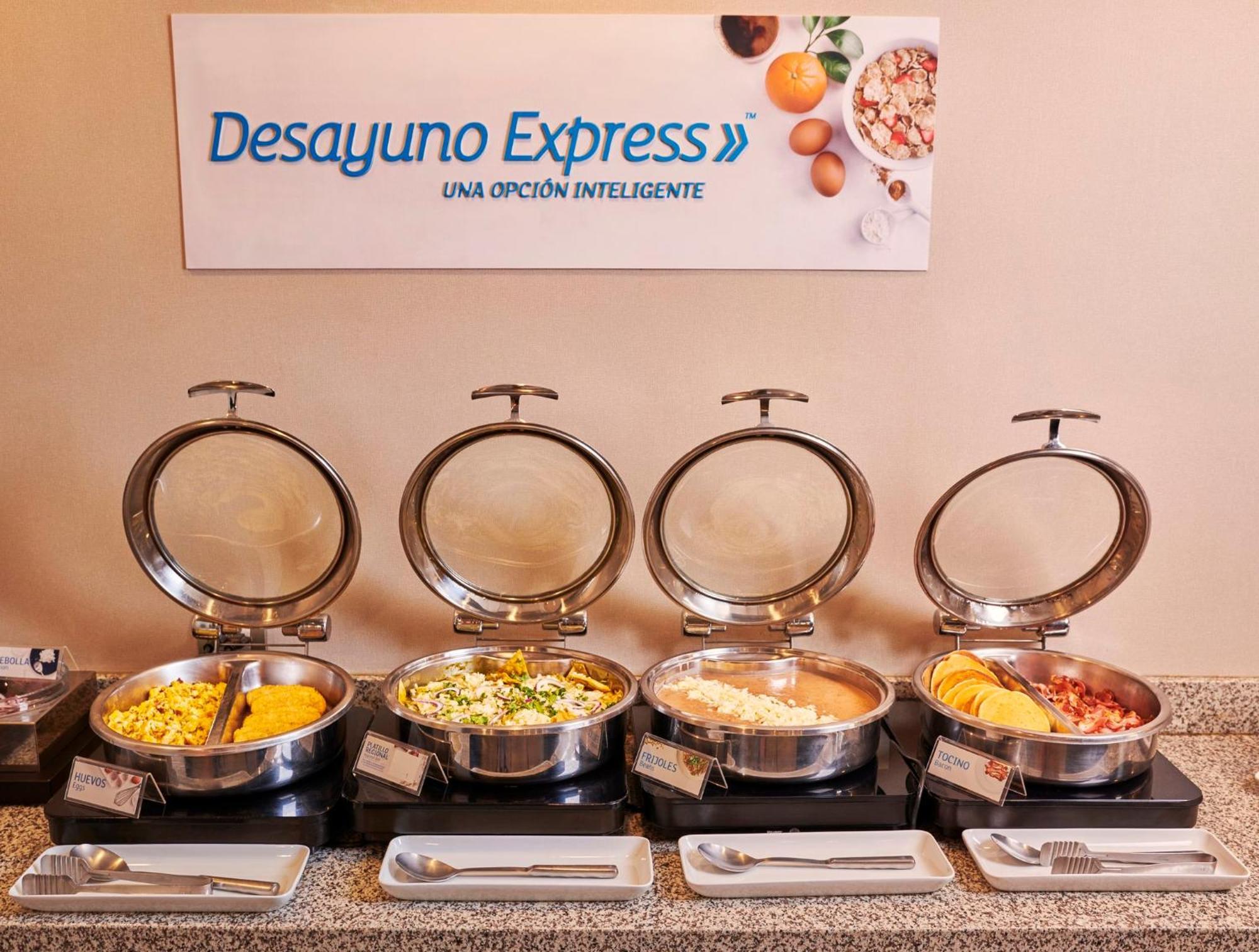 Holiday Inn Express & Suites Chihuahua Juventud By Ihg Екстер'єр фото