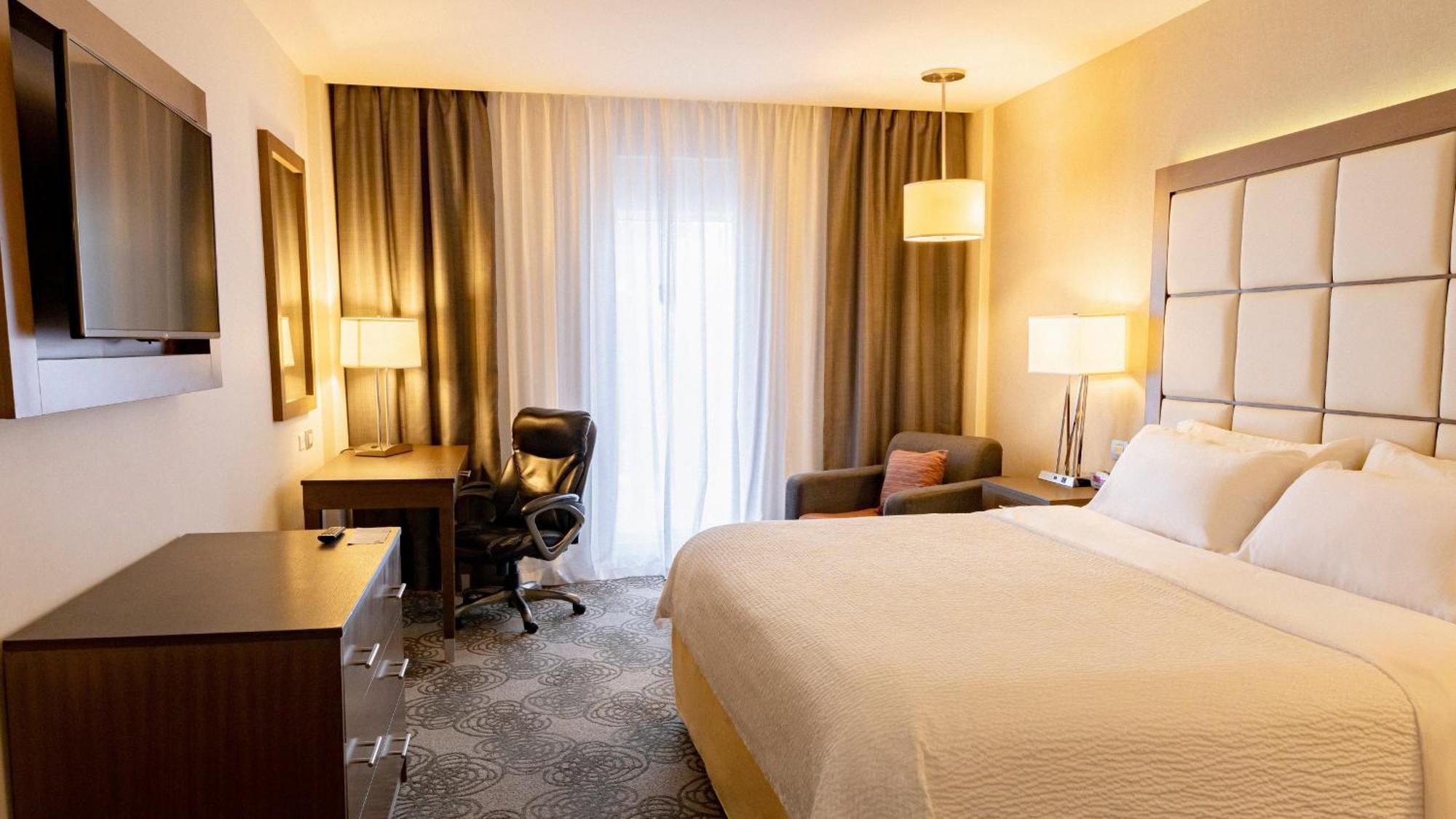 Holiday Inn Express & Suites Chihuahua Juventud By Ihg Екстер'єр фото