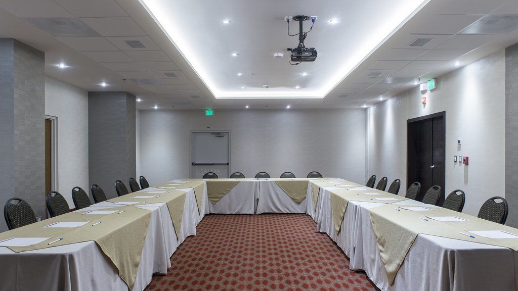 Holiday Inn Express & Suites Chihuahua Juventud By Ihg Екстер'єр фото