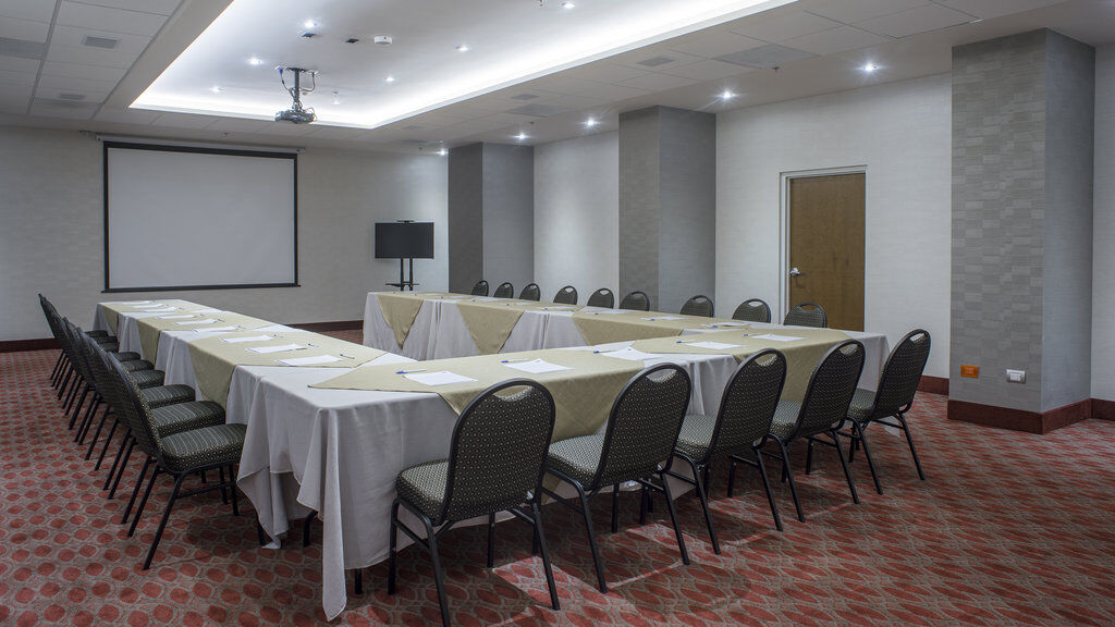Holiday Inn Express & Suites Chihuahua Juventud By Ihg Екстер'єр фото